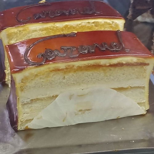Caramel Cake (Slice)