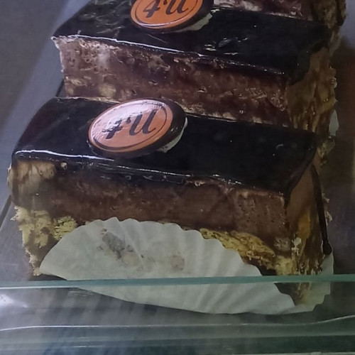 Chocolate Cake with Sprinkle of Coffee (Slice) Chocolate Cake with Sprinkle of Coffee (Slice)